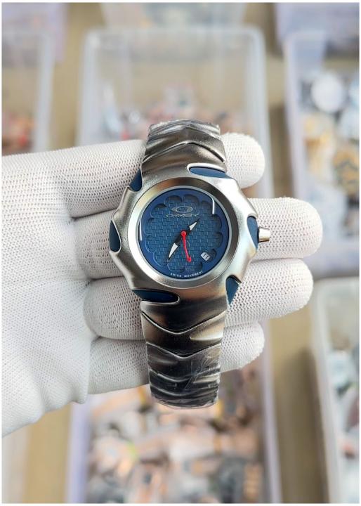 OAKLEY SILVER BLUE DATE WORKING METAL WATCH