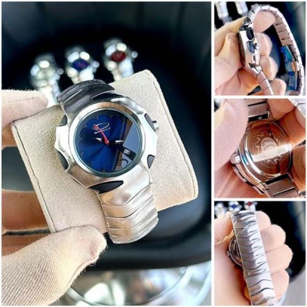 OAKLEY SILVER BLUE DATE WORKING METAL WATCH