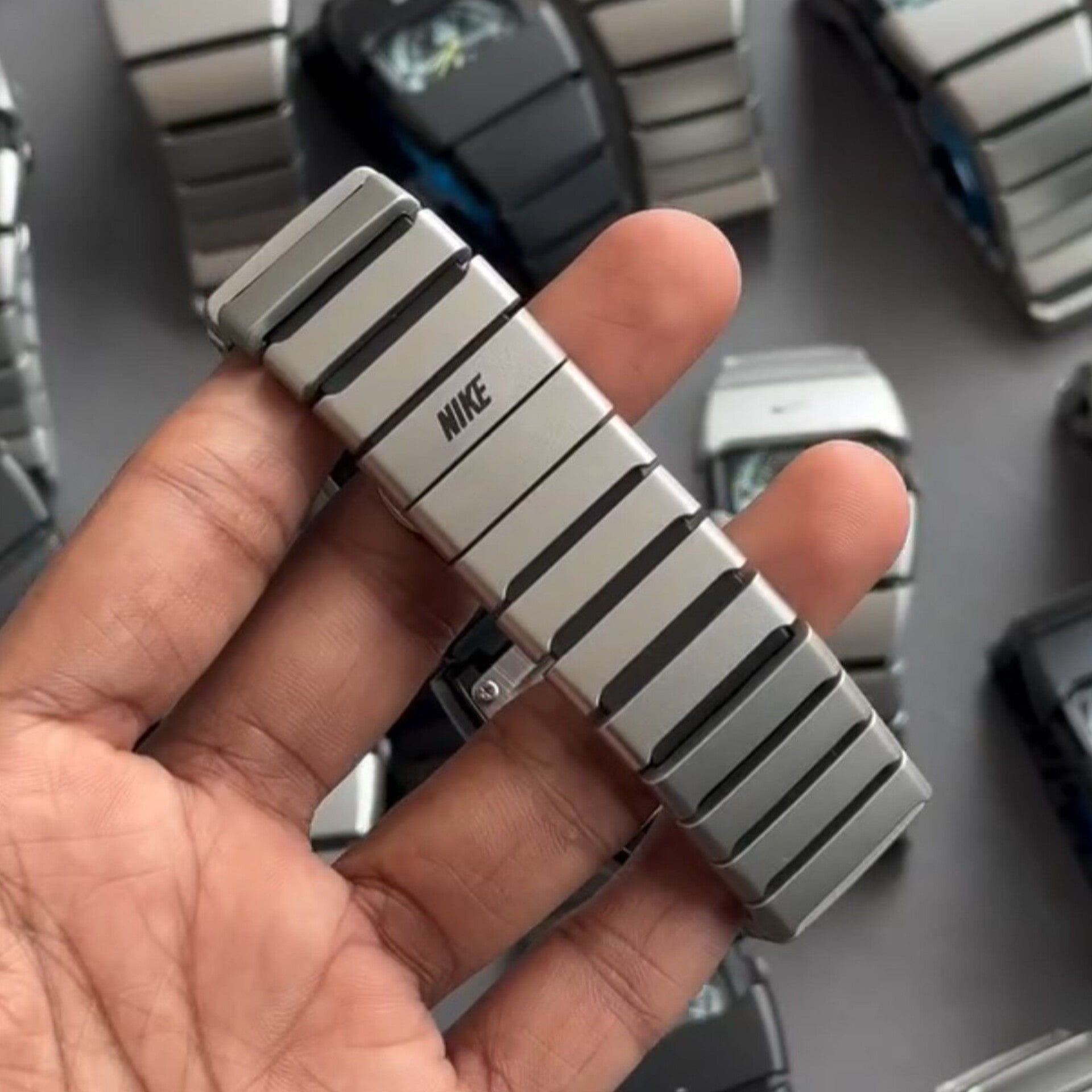 NIKE WATCH ANALOG GREY (CARBONATE FIBER)