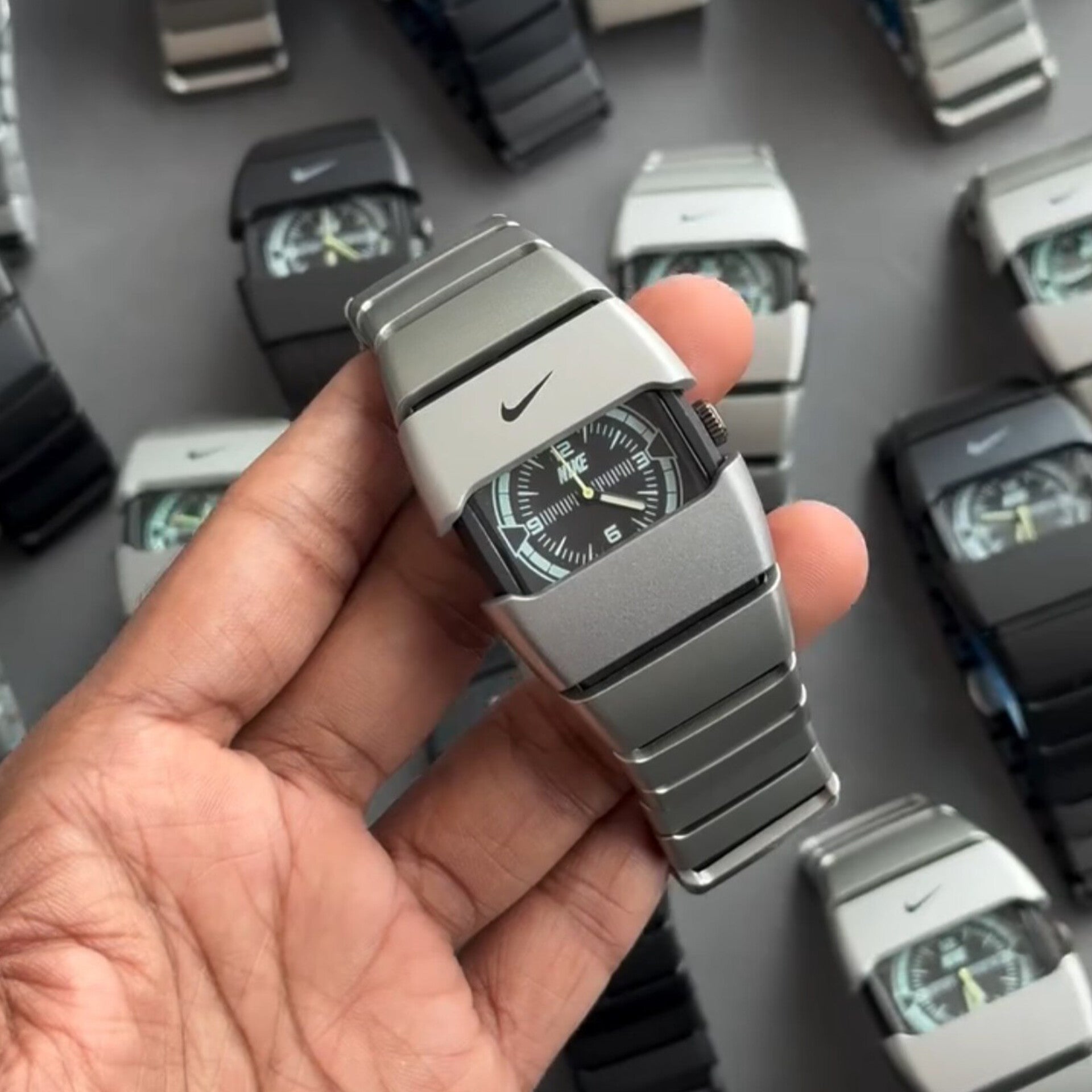 NIKE WATCH ANALOG GREY (CARBONATE FIBER)