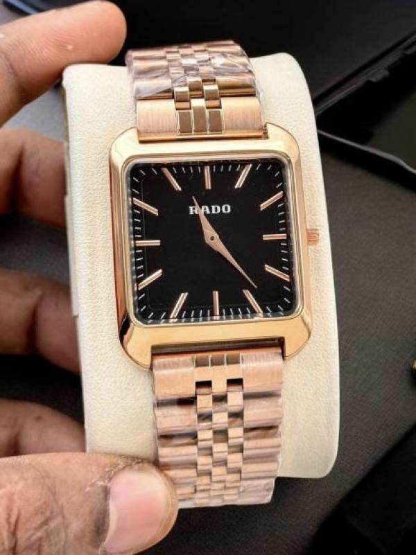 RADO TRUE SQUARE QUARTZ BLACK DIAL